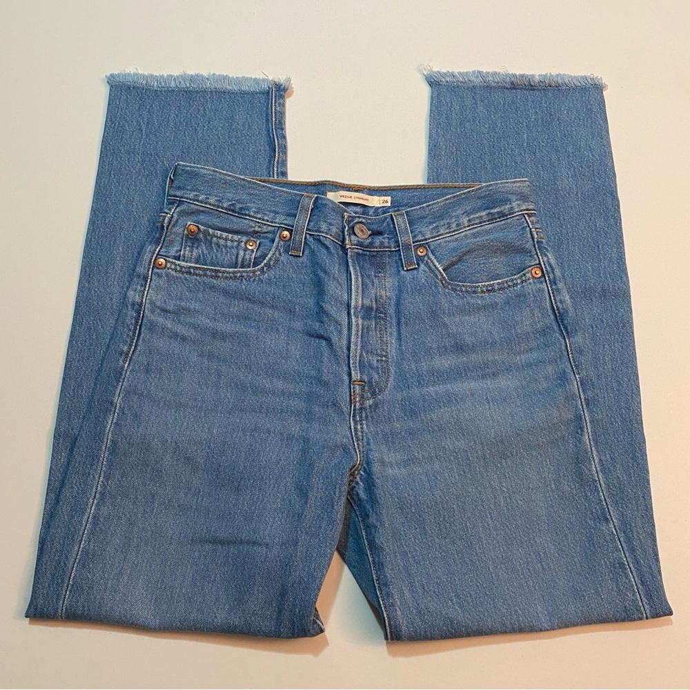 NWOT Levi's Wedgie Straight Jeans | Size 26 - Picture 4 of 6
